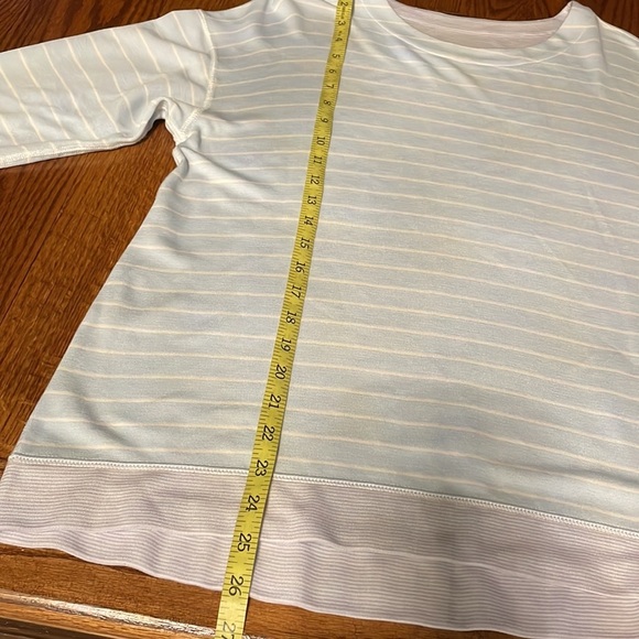 LAND’S END Women’s striped RELAXED FIT  REVERSIBLE TOP.  SIZE LARGE - Picture 11 of 16